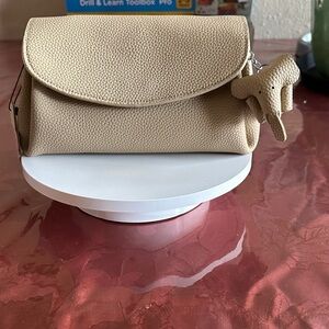 Elegant Tan Women's Bag